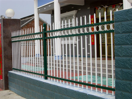 三橫杠鋅鋼護(hù)欄 三橫杠鋅鋼護(hù)欄
